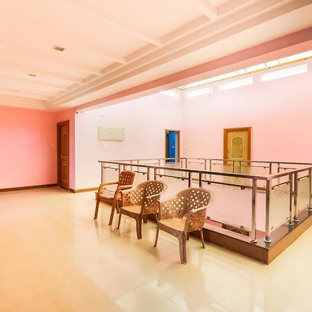 Oyo 62964 Hotel Vandana Grand Nellore Eksteriør billede