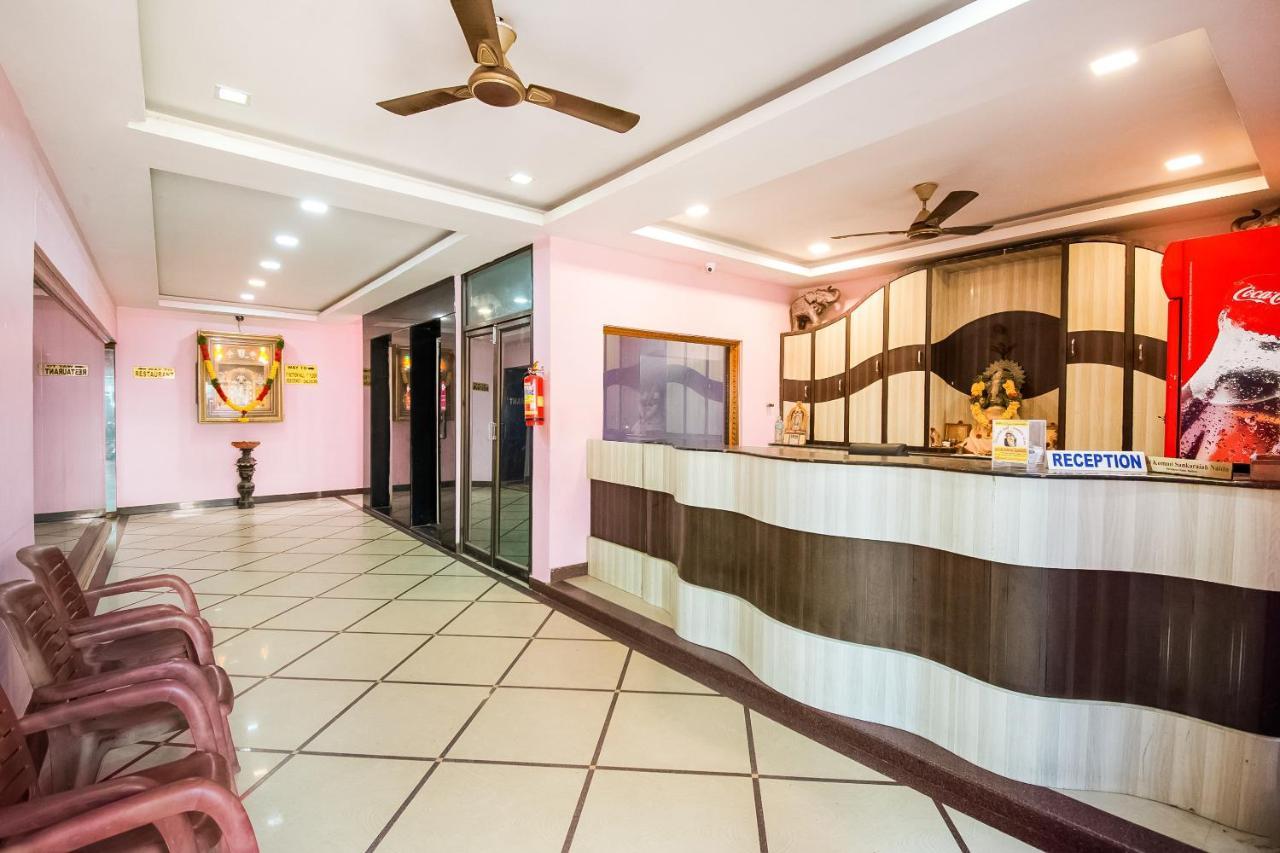 Oyo 62964 Hotel Vandana Grand Nellore Eksteriør billede